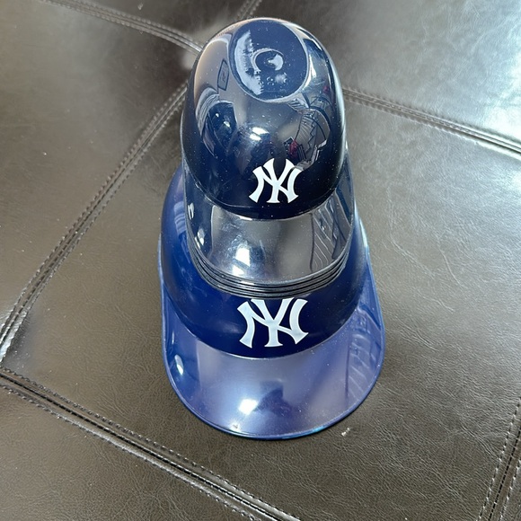 NY Yankees ice cream/snack cup/bowl hats - Picture 6 of 16